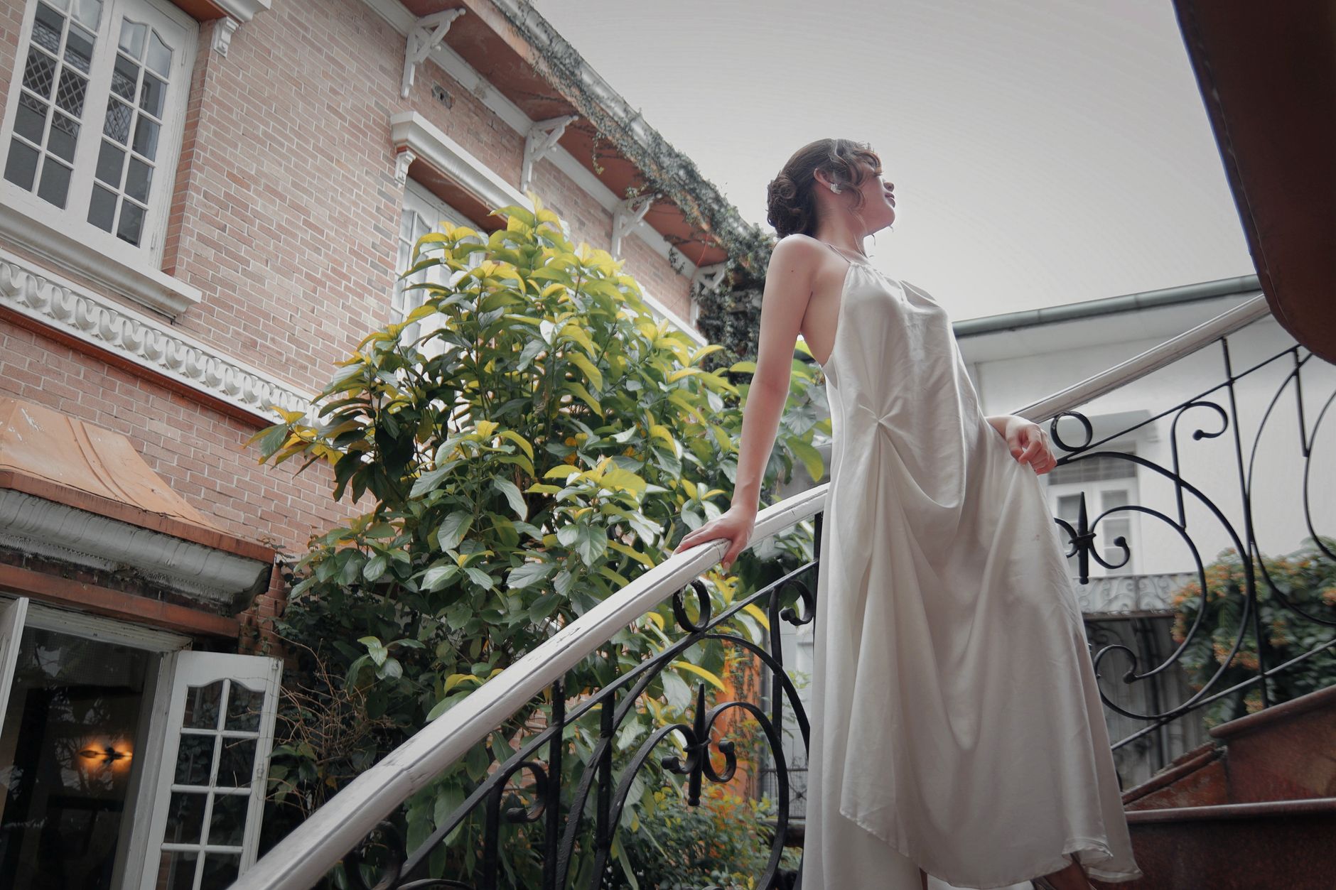 Cut on the bias: a gown that falls