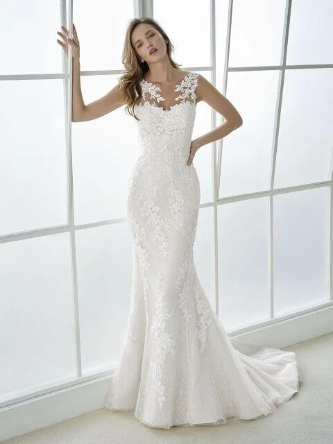 FASAL — Brautkleid im Salon Lovely Bride, Tuzla