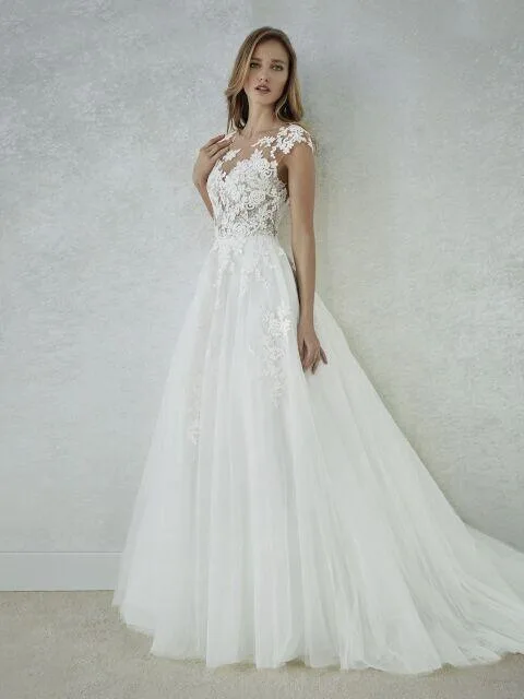 FELICIDAD — Brautkleid im Salon Lovely Bride, Tuzla