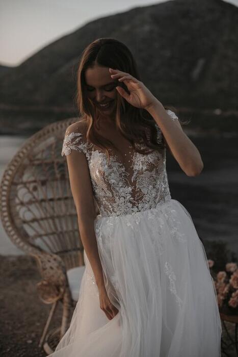 MIUCCIA — vjenčanica iz salona Lovely Bride, Tuzla