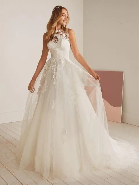 Orlanda — wedding dress at Lovely Bride bridal salon, Tuzla